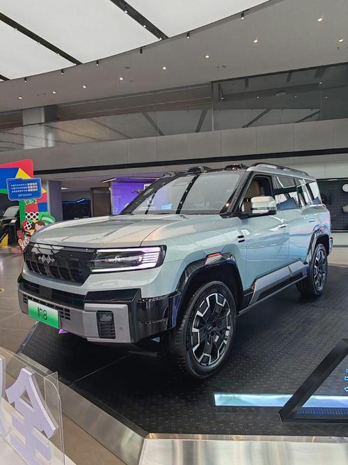 佛山37比亚迪方程豹硬派越野的爆款，英菲尼迪35周年与你共成长